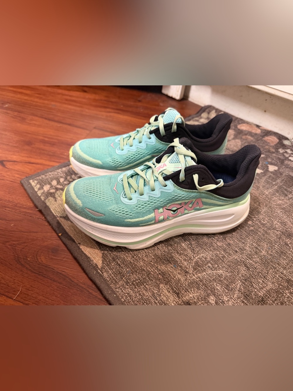 HOKA Women's bondi 9